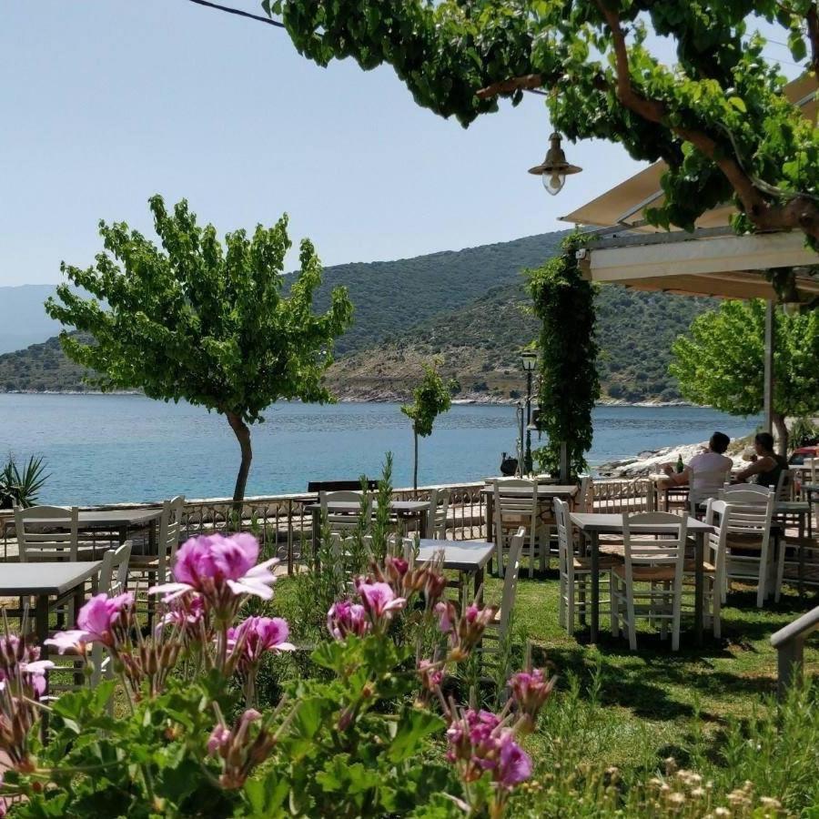 Sea Rock Apartment Agia Efimia Zewnętrze zdjęcie
